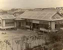 真光寺と園舎